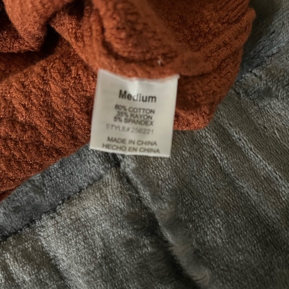 Orange sweater - Picture 4 of 6